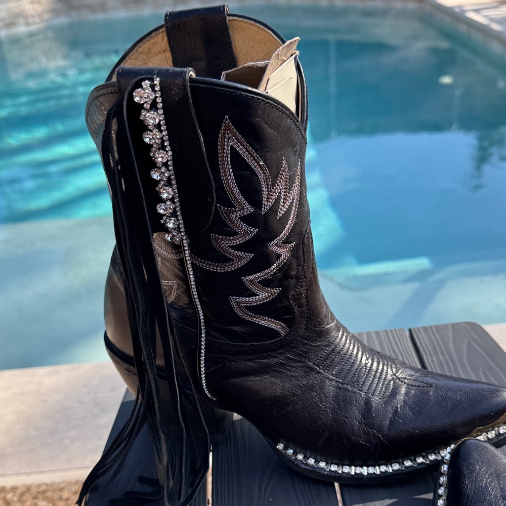 Idyllwind Custom Black Fringe w/Rhinestones, Heeled Short Boots - Picture 8 of 11